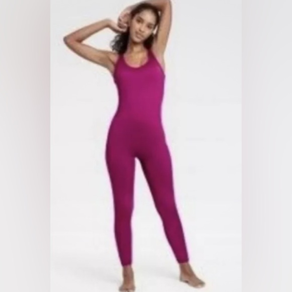 NWOT J.Dow Fitness size large one piece bodysuit
Raspberry rose